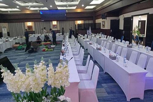 sewa meja ibm Jakarta ukuran 180x45